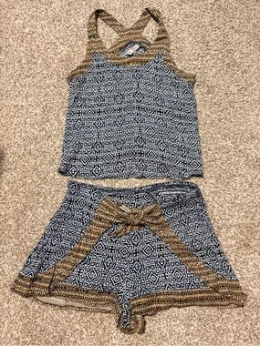 Patterned Blue and Gold Sleeveless Top + Shorts Set
